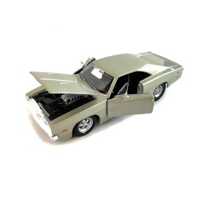 Auto Dodge Charger RT 1:25 Specijal Maisto 55340 - Img 3