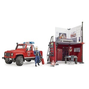 Terenac Land Rover sa vatrogasnom stanicom set Bruder 627010
