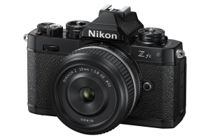 Fotoaparat Nikon Zfc crni + 28 f/2.8 SE