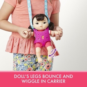 Lutka Baby Alive Iris sa nosiljkom za šetnju Hasbro 649778 - Img 3