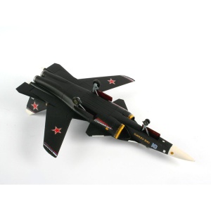 Maketa letelice Suchoj S-37 Berkut REVELL RV04000/030