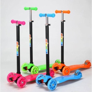 Scooter Maxi kick sa 4 točka 243279