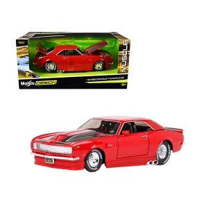 Auto Ševrolet Kamaro Z/28 1:24 Design Maisto 53106