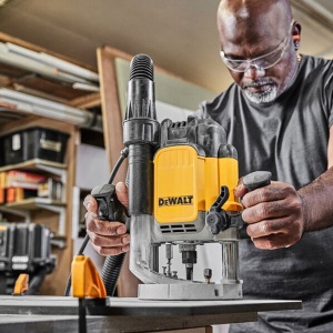 Električna glodalica DeWalt DWE625KT - Img 2