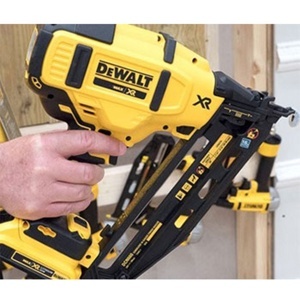 Akumulatorski zabijač eksera 18V DeWalt DCN660P2 - Img 4