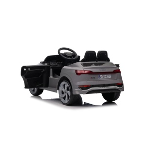Audi SQ8 Sivi - Img 4