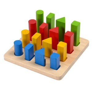 Drvena igračka tabla sa geometrijskim oblicima 5125