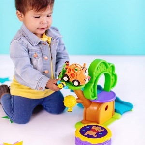 Igračka za bebe Vini Pu kućica na drvetu Kids II Oball SKU10910 - Img 2