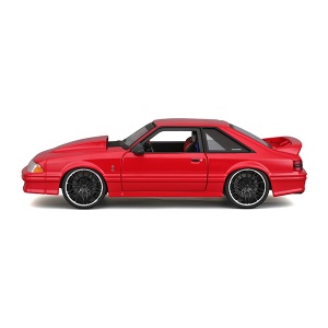 Auto Ford Mustang SVT Kobra 1:24 Maisto 55467 - Img 2