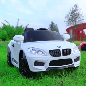 Automobil na akumulator model 243 - Img 2