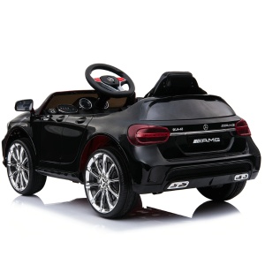 Dečiji automobil na akumulator crni licencirani Mercedes GLA 45 AMG 64 - Img 2