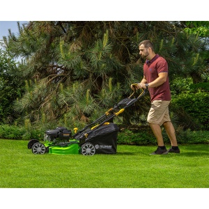 Samohodna benzinska kosilica za travu Fieldmann FZR 4615-20LiBES crno-zelena 150cm³ - Img 2