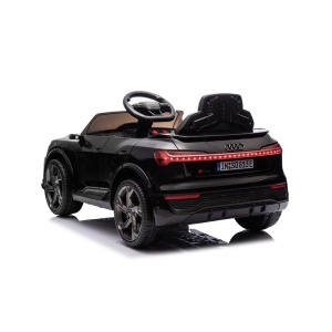 Audi SQ8 Crni Premium Oprema - Img 2
