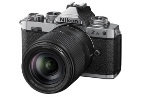 Fotoaparat Nikon Zfc silver + 18-140 f/3.5-6.3 VR