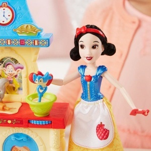 Igračke za devojčice Set Snežana i kuhinja Disney C0540 Hasbro 368433 - Img 3