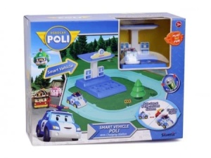 Poli sa benzinskom pumpom