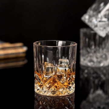 Set de Whisky cu 2 pahare, cuburi de racire inox, cleste, in cutie de lemn de pin