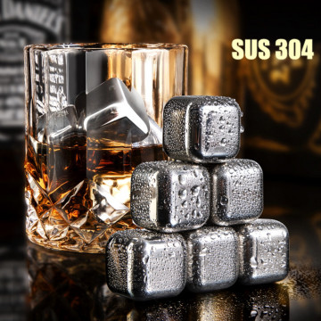 Set de Whisky cu 2 pahare, cuburi de racire inox, cleste, in cutie de lemn de pin