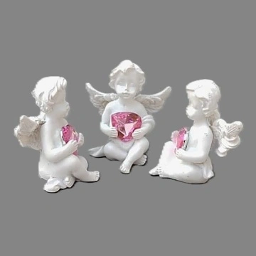 Ingeras cu Inima de Cristal Roz inaltime 4,5 cm