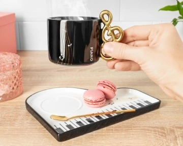 Cadou tema muzicala - Set de cafea Pian pentru melomani cu Cana Cheia Sol, farfurie si lingurita - Img 3