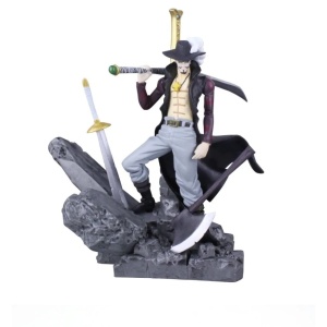 Figurină One Piece Dracule Mihawk, 15 cm, PVC, detalii realiste