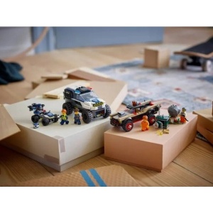 LEGO® City - Urmarire cu masini de politie off-road 60449, 467 piese - Img 5