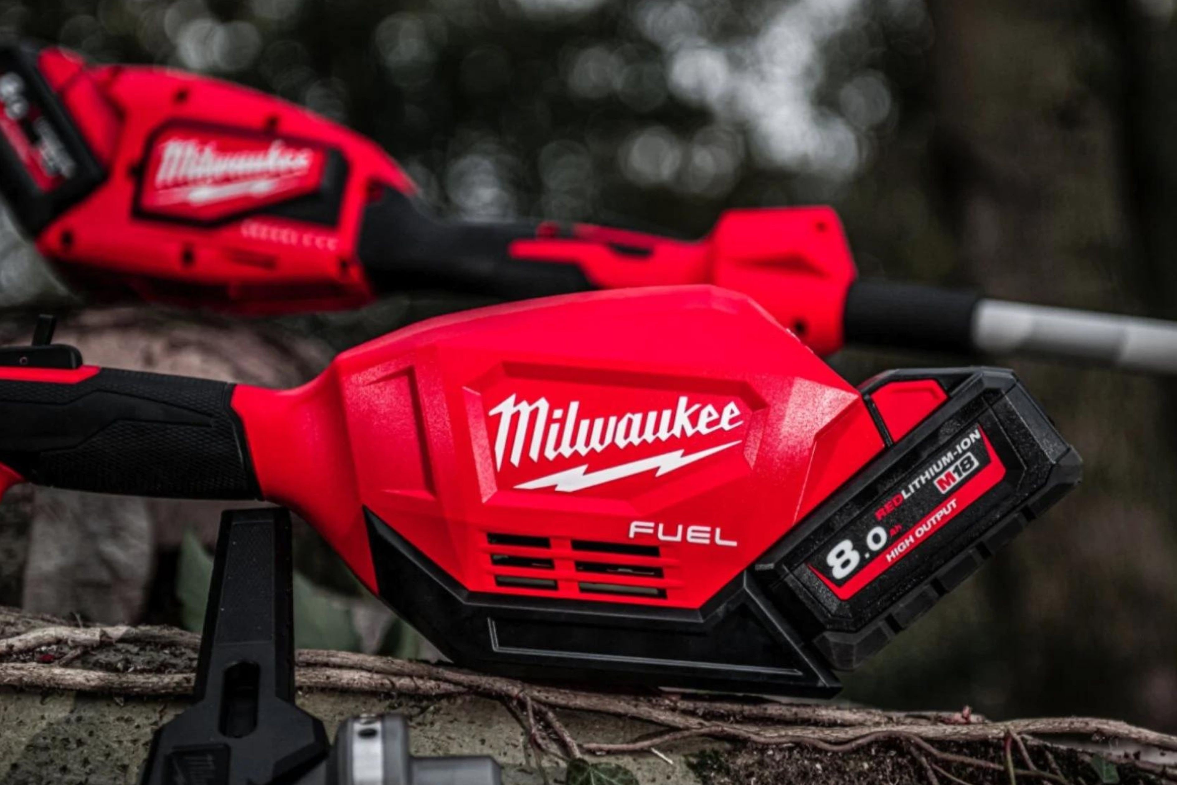 M18 FUEL™ QUIK-LOK™:  ACCESORII MULTIPLE ALIMENTATE DE O SINGURA UNEALTA MULTIFUNCTIONALA