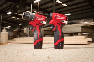 Masina de insurubat compacta cu impact M12 BLIDRC-0, prindere Hex 1/4", 124 Nm, Milwaukee, cod 4933499689 - Img 6