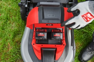 Masina de tuns gazonul M18 F2LM46-802, autopropulsata 46 cm, Milwaukee, cod 4933492011