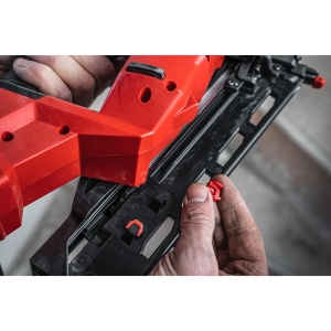 Pistol inclinat pentru cuie M18 FN15GA-0X, capacitate magazie 110, unghi inclinare 34°, Milwaukee, cod 4933478091 - Img 2