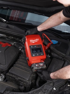 Redresor auto M18 JS2000-0, curent de varf 2000 A, compatibil motoare benzina 8.1 l si diesel 3.0 l, Milwaukee, cod 4933498026 - Img 23