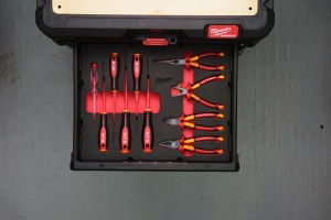 Insertie spuma PACKOUT cu 10 scule izolate pentru electricieni, Milwaukee, cod 4932493637