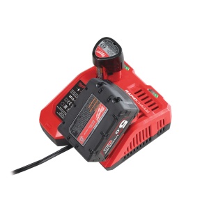 Set 4 acumulatori si incarcator M18 NRG-503, 3 x M18 B5 + 1 x M12 B2 + M12-18 FC, Milwaukee, cod 4933451423 - Img 2