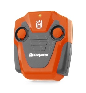 Jucarie robot de tuns gazon Automower 450X cu telecomanda 2.4 GHz, Husqvarna, cod 546277401