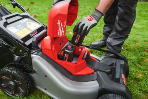 Masina de tuns gazonul M18 F2LM46-802, autopropulsata 46 cm, Milwaukee, cod 4933492011