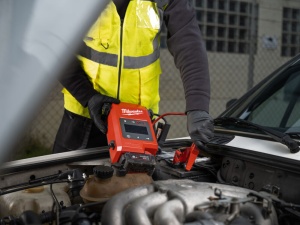 Redresor auto M18 JS2000-0, curent de varf 2000 A, compatibil motoare benzina 8.1 l si diesel 3.0 l, Milwaukee, cod 4933498026 - Img 21