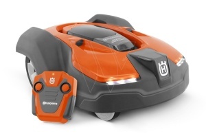 Jucarie robot de tuns gazon Automower 450X cu telecomanda 2.4 GHz, Husqvarna, cod 546277401