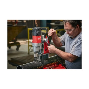 Masina de gaurit cu talpa magnetica MDP 41, magnet permanent, prindere Weldon 19 mm, forta 8890 N, Milwaukee, cod 4933451014 - Img 4