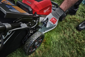 Masina de tuns gazonul M18 F2LM46-802, autopropulsata 46 cm, Milwaukee, cod 4933492011
