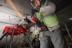 Polizor unghiular de inalta performanta M18 FUEL 125 mm cu franare, comutator lateral si ONE-KEY, Milwaukee, cod 4933500036