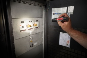 Lanterna L4FMLED-301, reincarcabila USB, 800 lumeni,Milwaukee, cod 4933479770