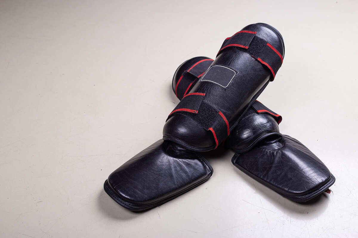 Cum să alegi tibierele potrivite pentru kickbox și MMA?