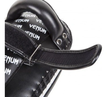 Venum "Light" Kick Pad – perne de antrenament ultra ușoare (pereche)