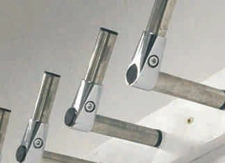 Holder individual in unghi pentru manusa de box