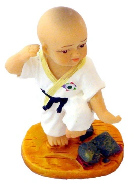 Figurina mare karateka ”E”