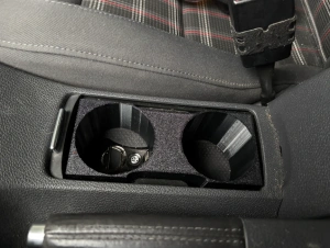 Suport Pahare VW Golf 5 / Golf 6 – Cup Holder pentru Consola Centrală