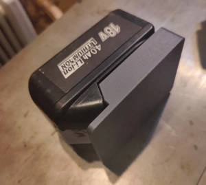 Suport Acumulator Makita 18V LXT – Suport Baterie pentru Perete, Atelier și Banc de Lucru