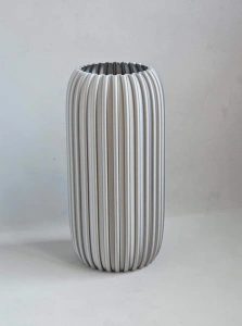 Vază „Ribella” 3D – Vază Decorativă cu Nervuri Verticale, Design Modern - Img 3