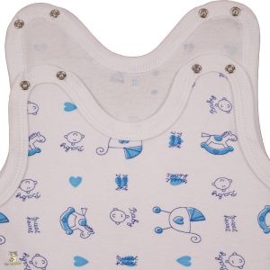 Detaliu Salopeta Per Bambini tip maieu cu botosei din bumbac premium,inchidere cu capse,cu imprimeu caluti