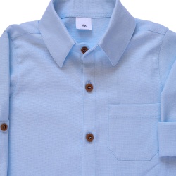 Detaliu guler camasa in blue